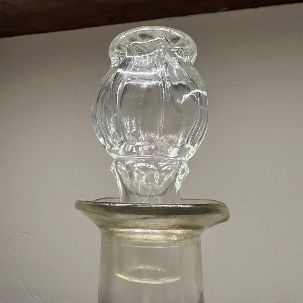 Vtg Vintage MCM molded glass depression glass Decanter and stopper - Picture 5 of 10